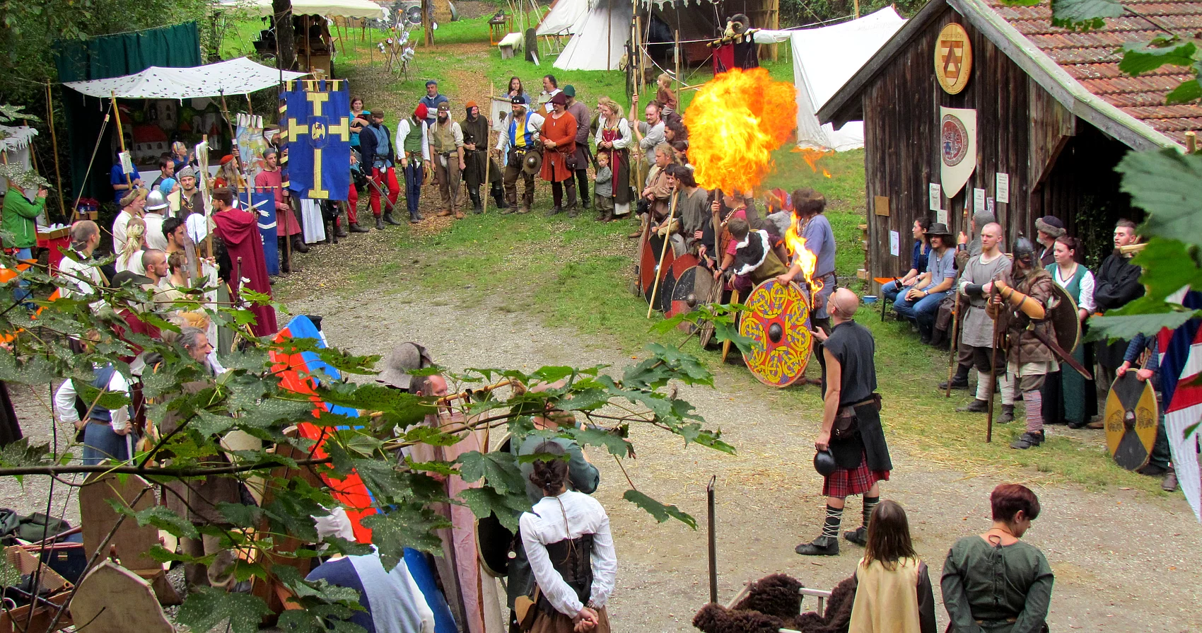 Burgfest in der Höll Burgfest in der Höll
